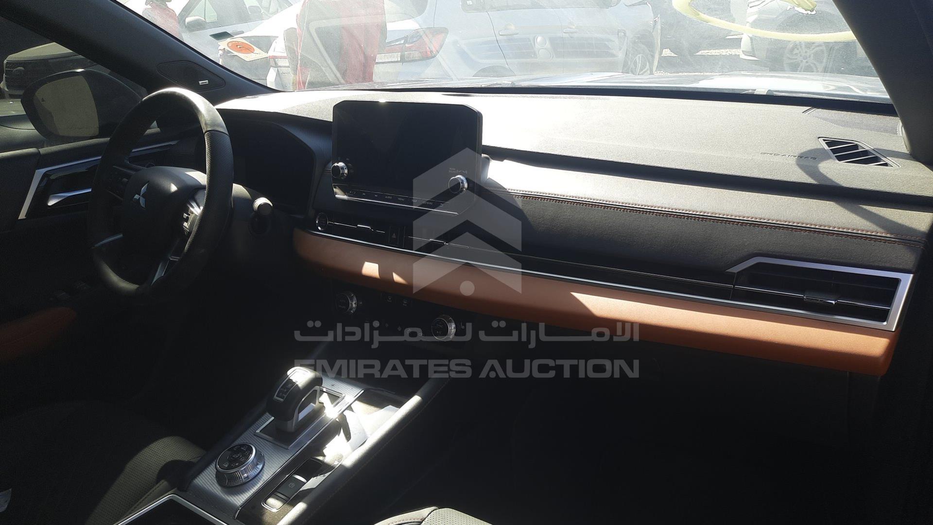 2024 MITSUBISHI OUTLANDER VIN: JE4M4Y189RZ705483