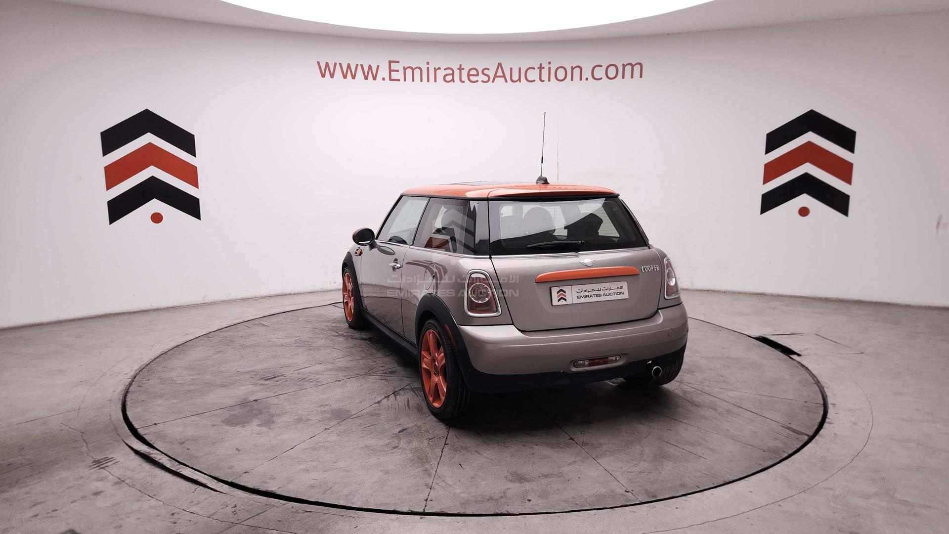 2013 MINI COOPER VIN: WMWSU3C52DT684427