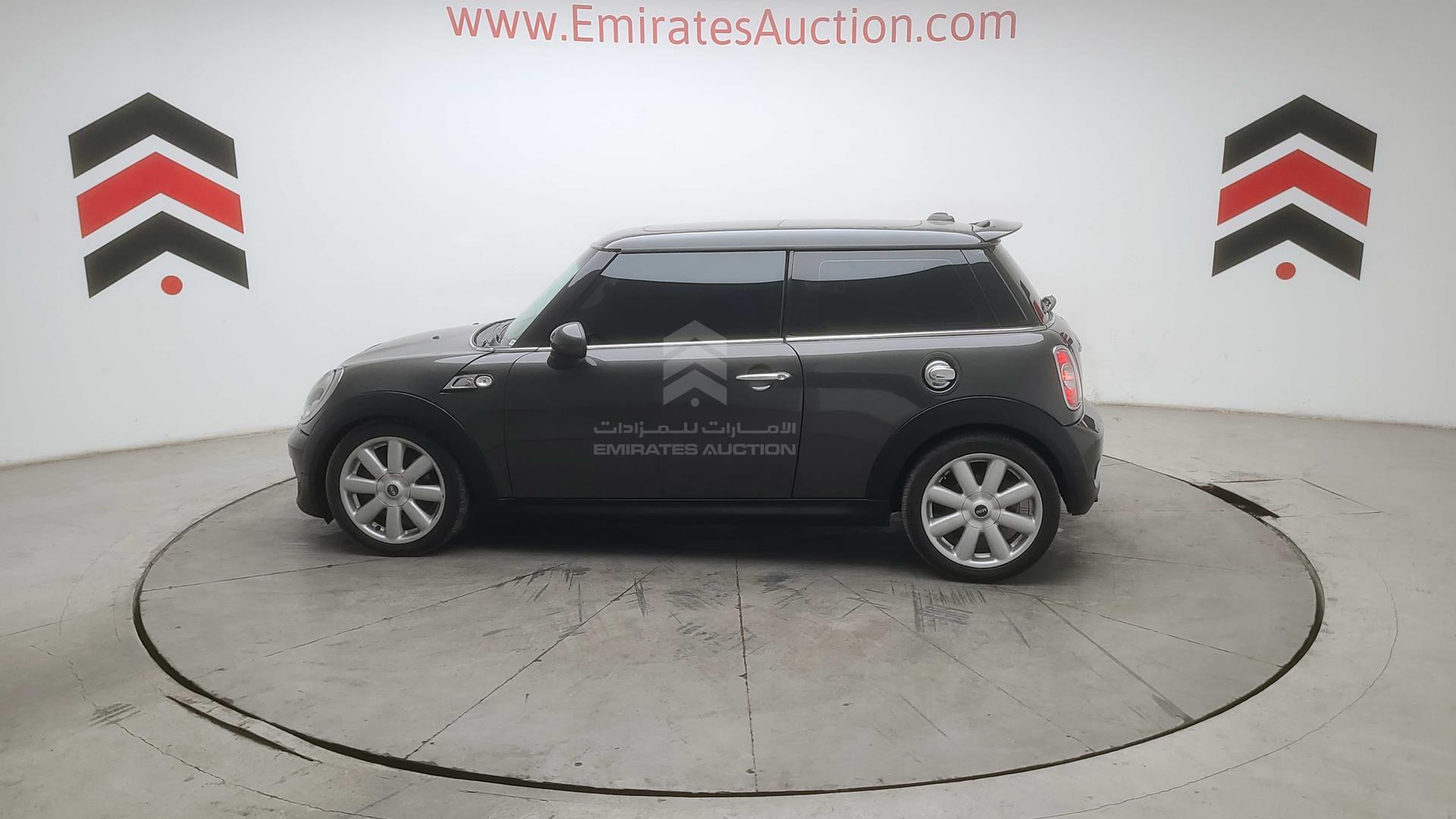 2011 MINI COOPER S VIN: WMWSV3107BTY67162