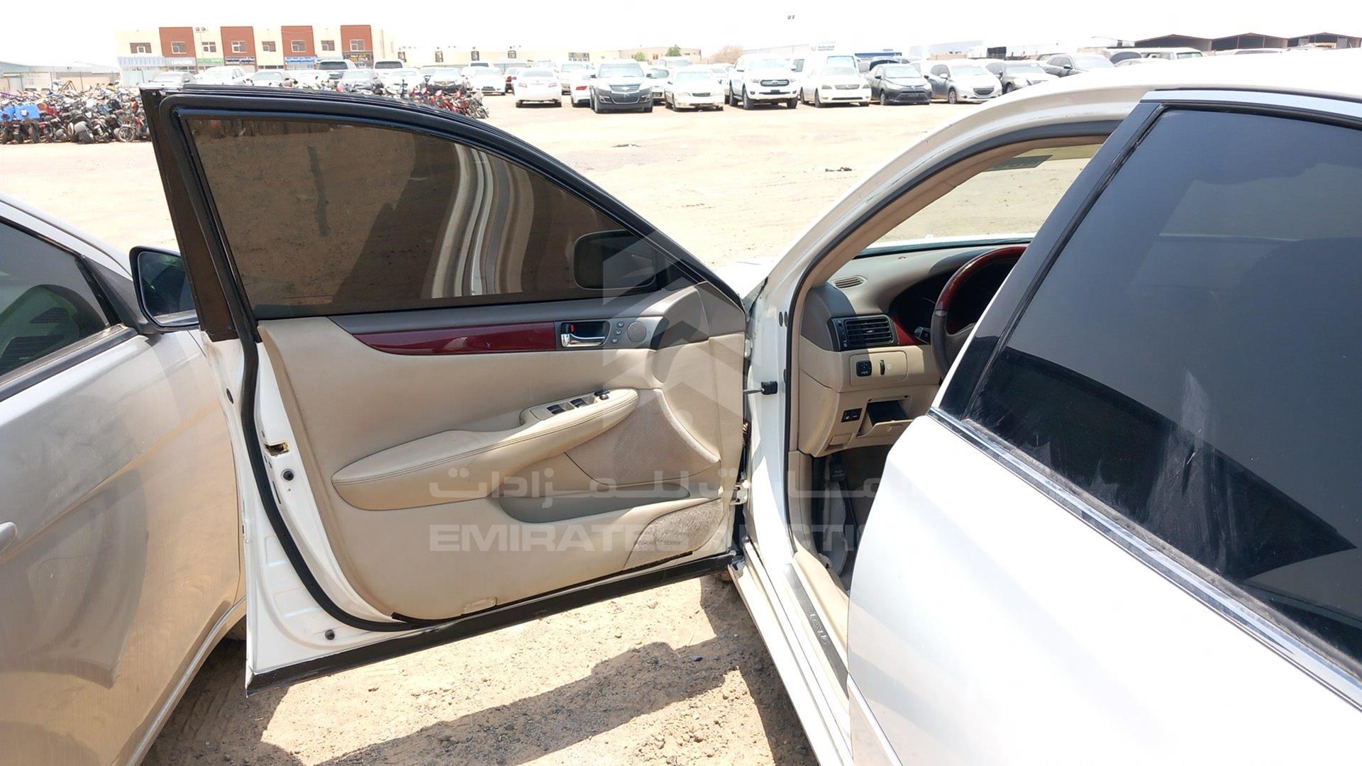 2004 LEXUS ES 300 VIN: JTHBA30GX45030408