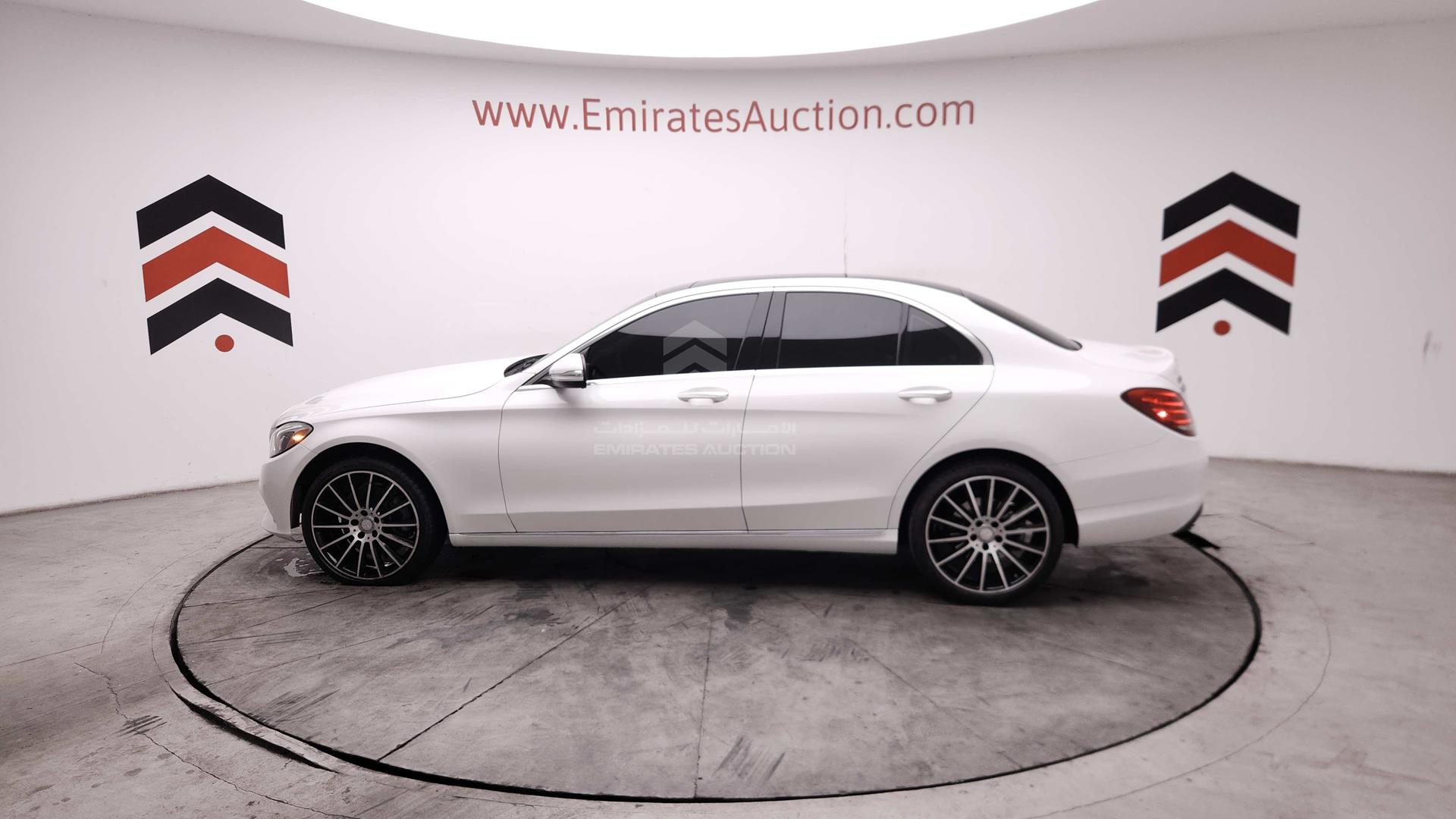 2015 MERCEDES C 300 VIN: 55SWF4KBXFU040349