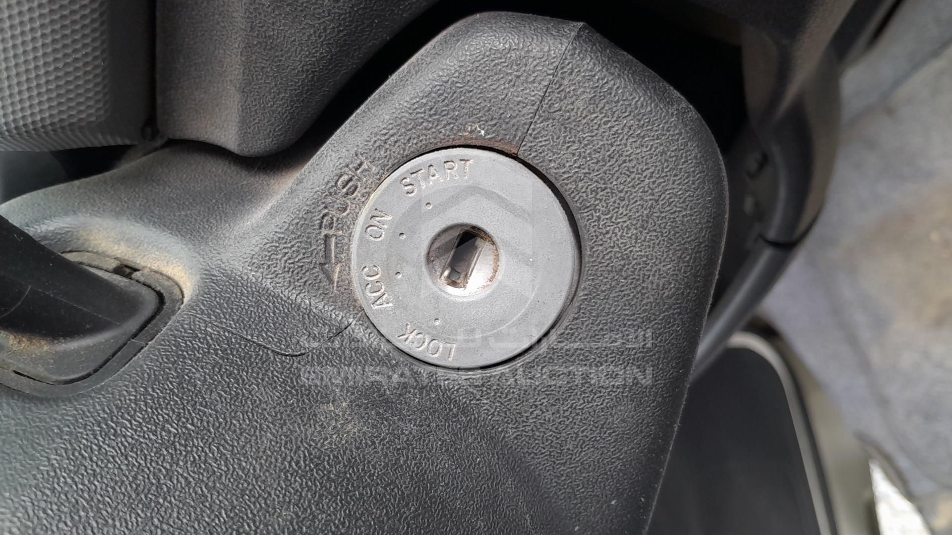 2011 TOYOTA HIACE VIN: JTFHX02P0B0055986