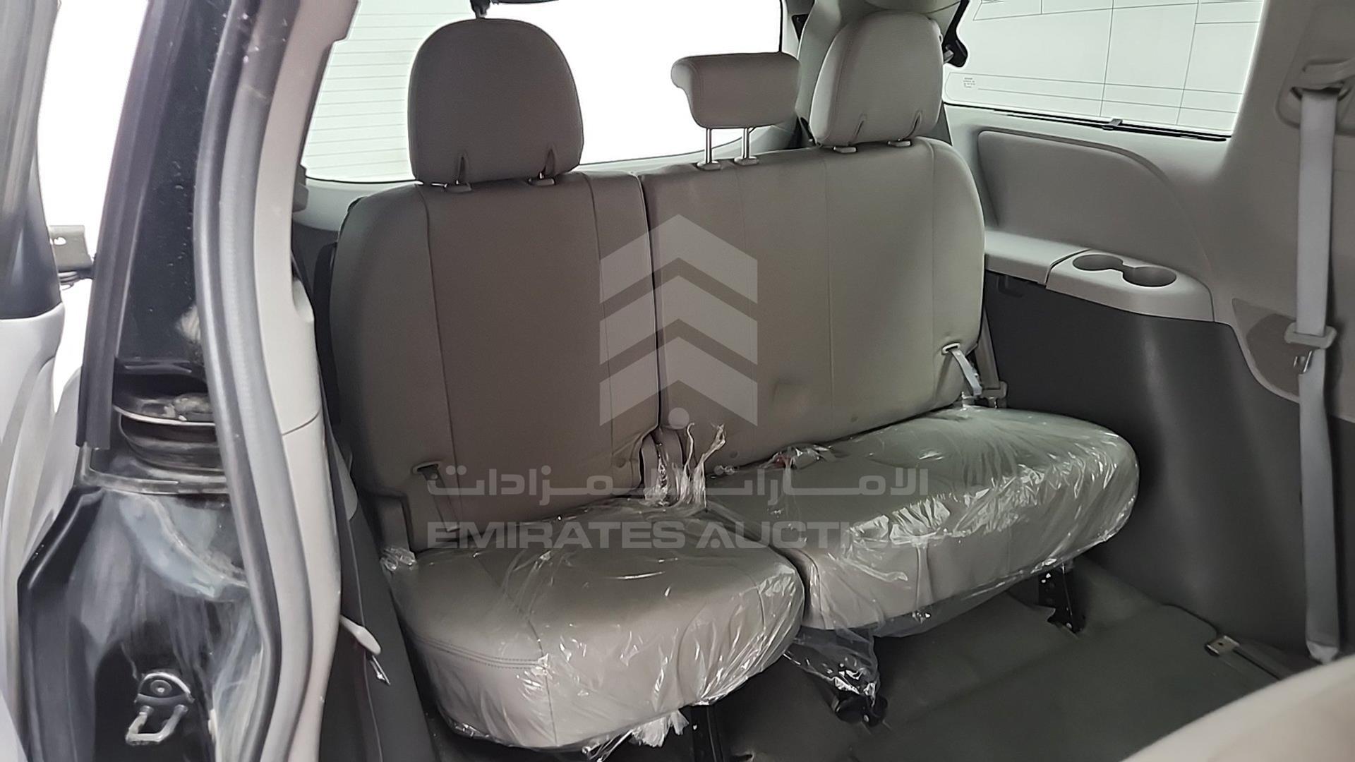 2016 TOYOTA SIENNA VIN: 5TDYK3DC0GS750850
