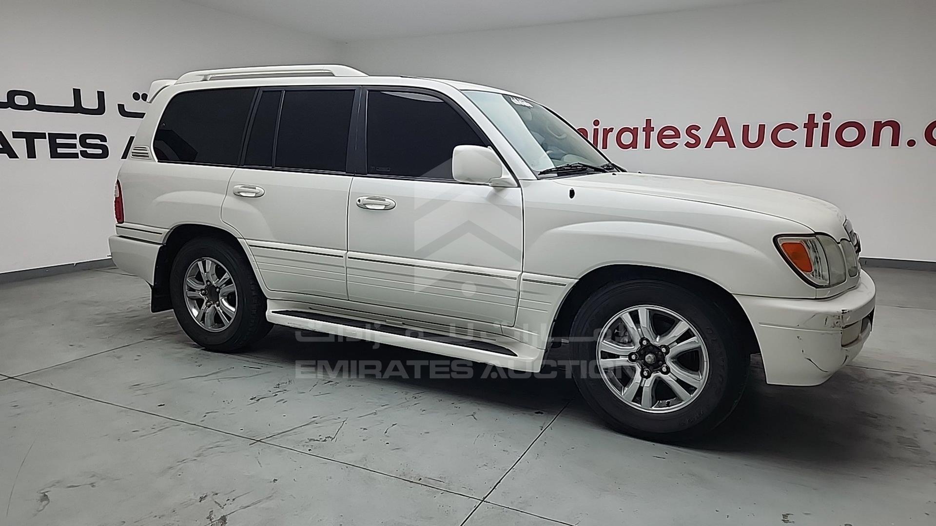 2005 LEXUS LX 470 VIN: JTJHT00W154003131