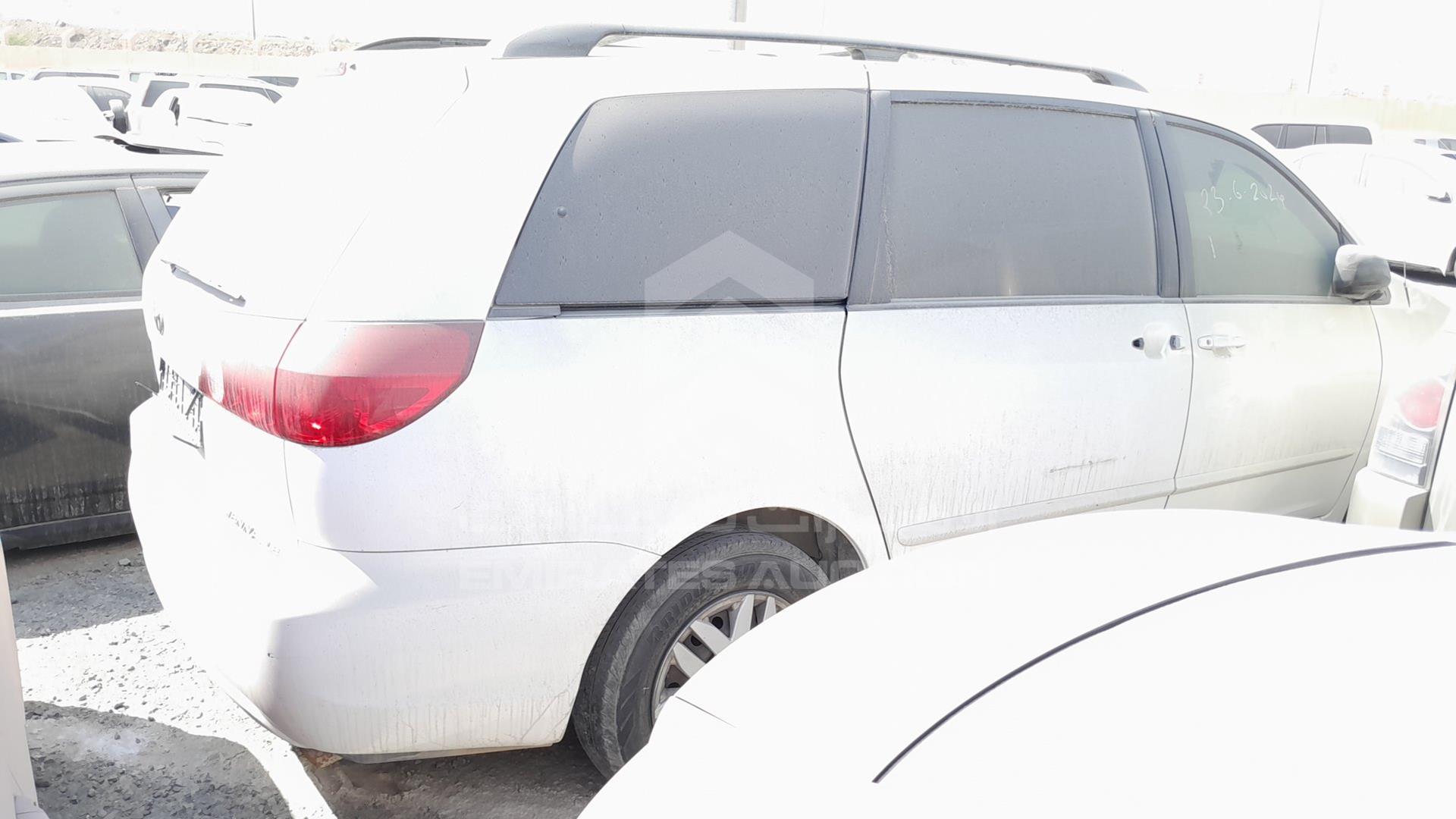 2008 TOYOTA SIENNA VIN: 5TDZK23C28S168850