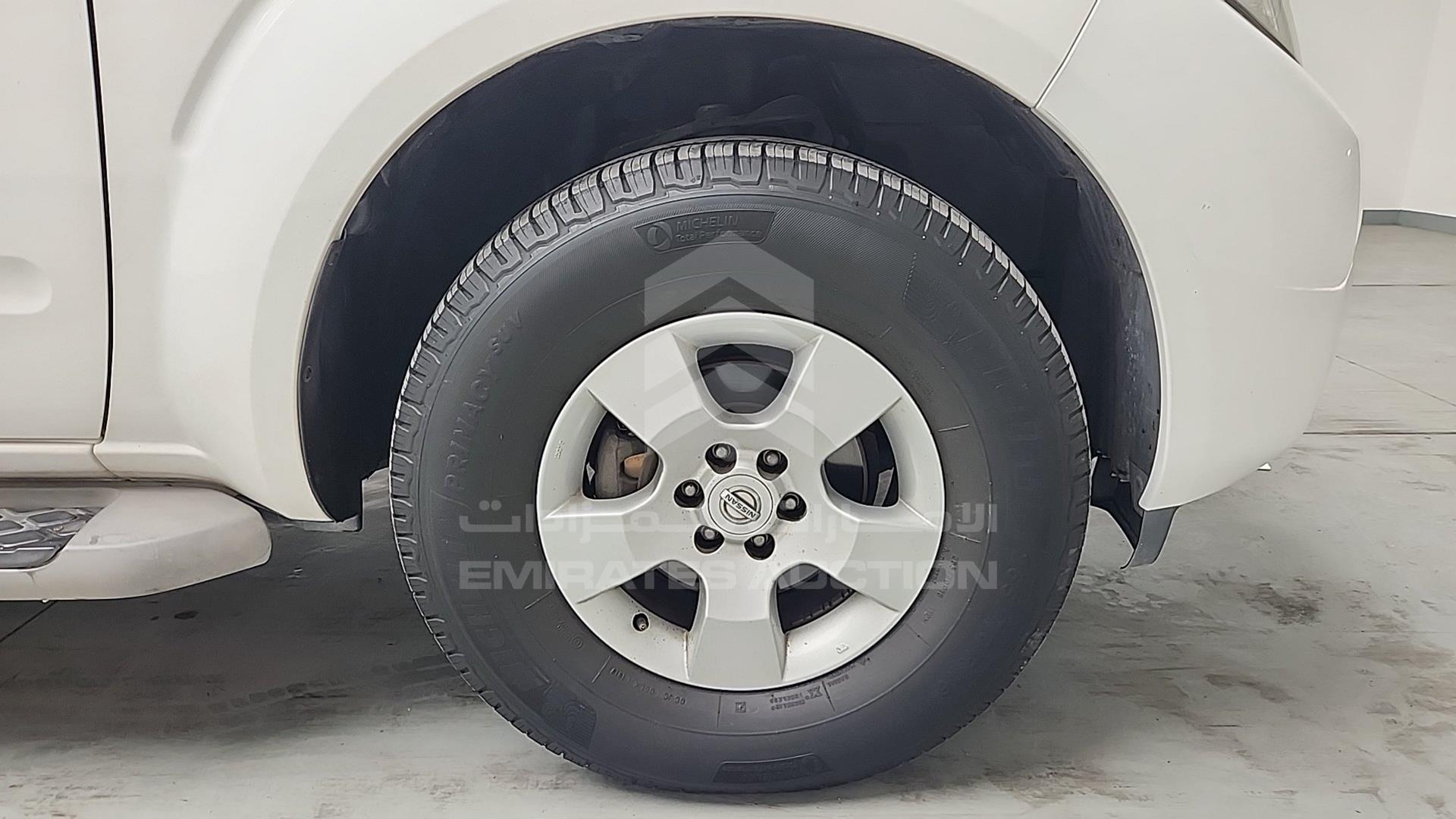 2015 NISSAN PATHFINDER VIN: VSKLR11A2FA568140