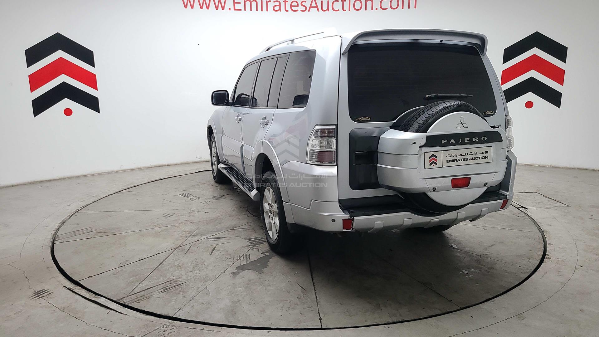 2011 MITSUBISHI PAJERO VIN: JMYLRV95WBJ704959