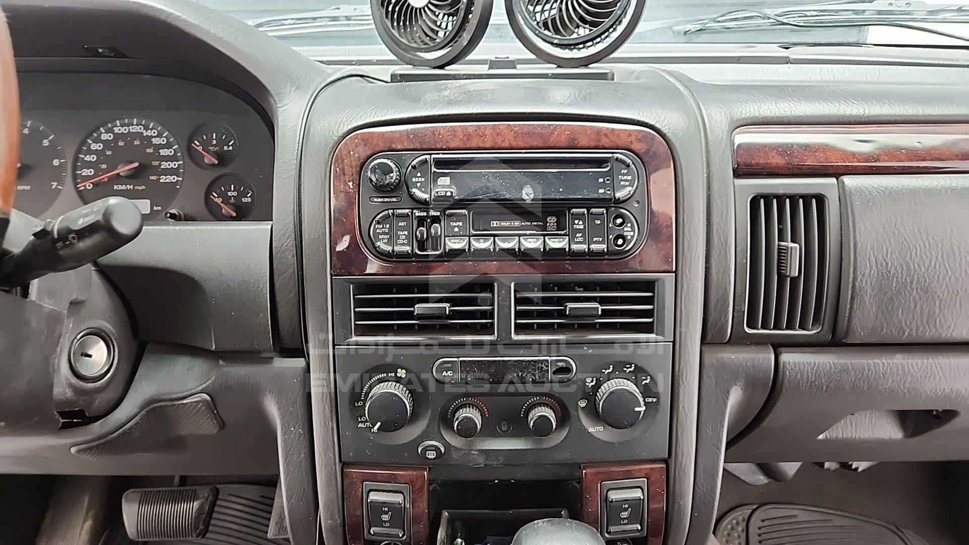2000 JEEP GRAND CHEROKEE VIN: 1J4GWB8N5YY131019