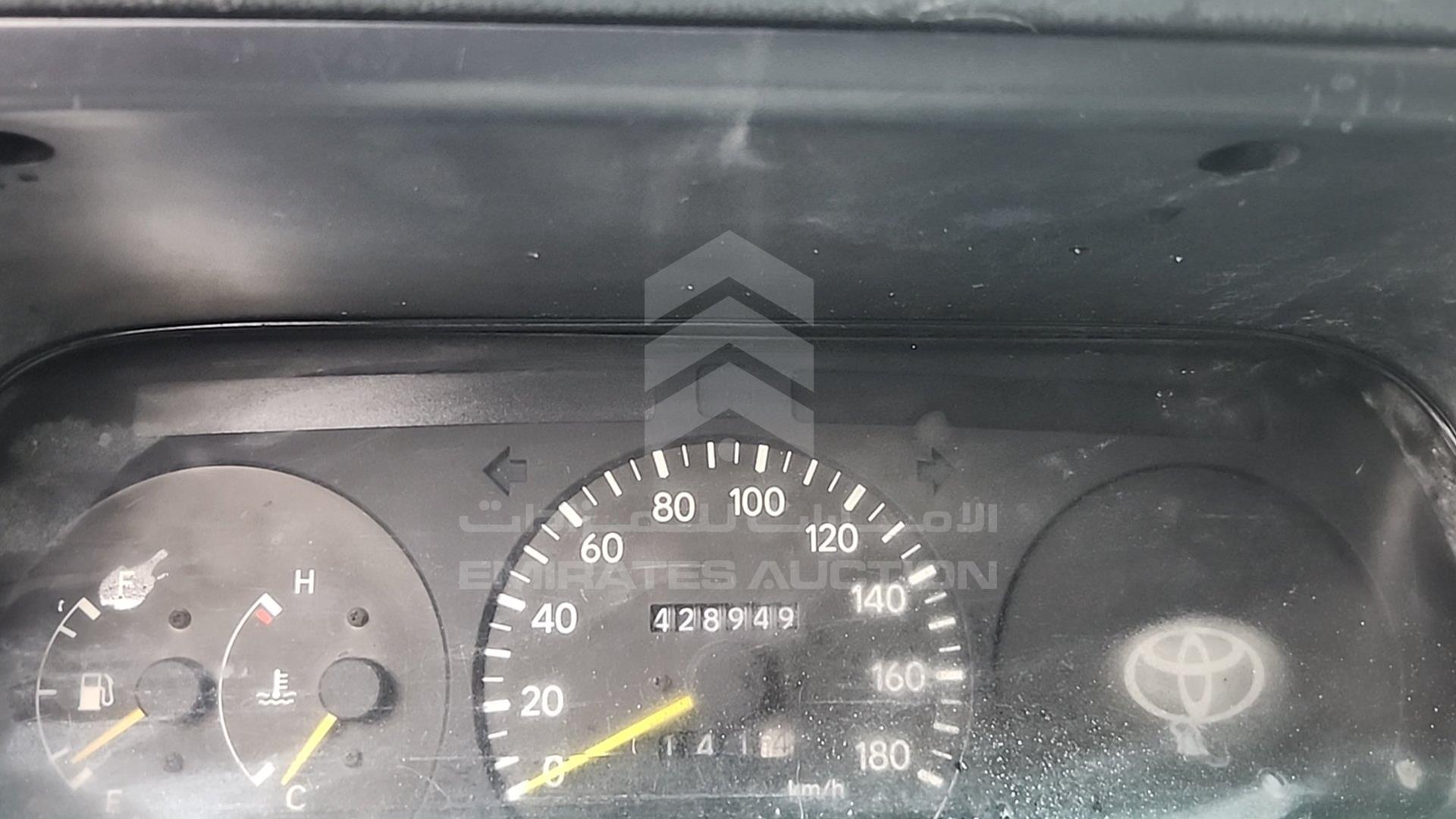 2003 TOYOTA HIACE VIN: JTCFR119337011416