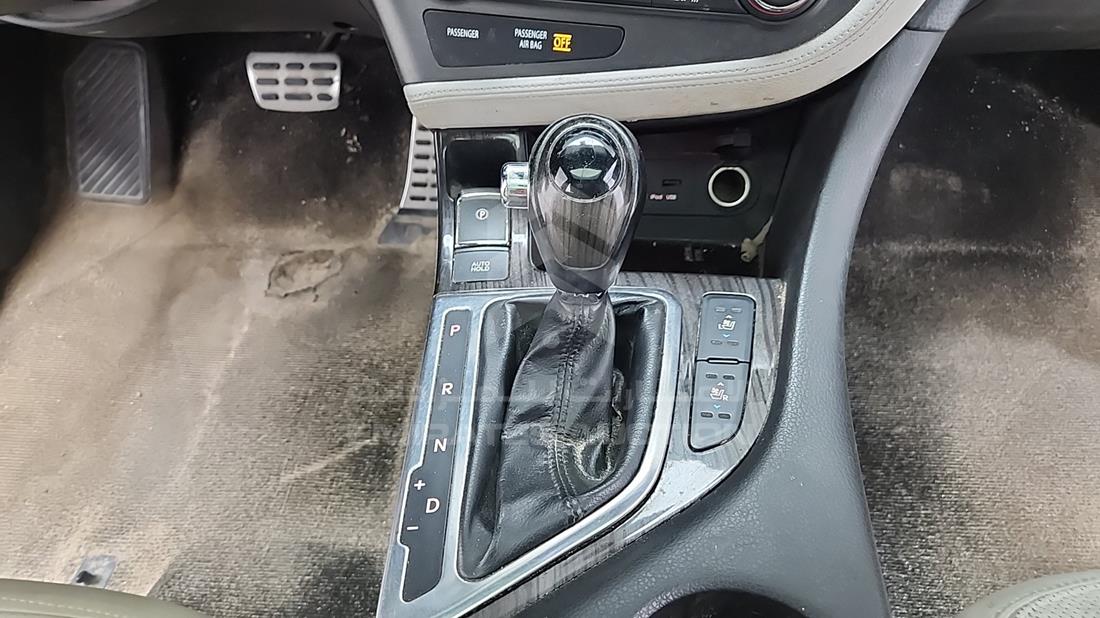 2013 Kia Optima — Gear View — Photo 20
