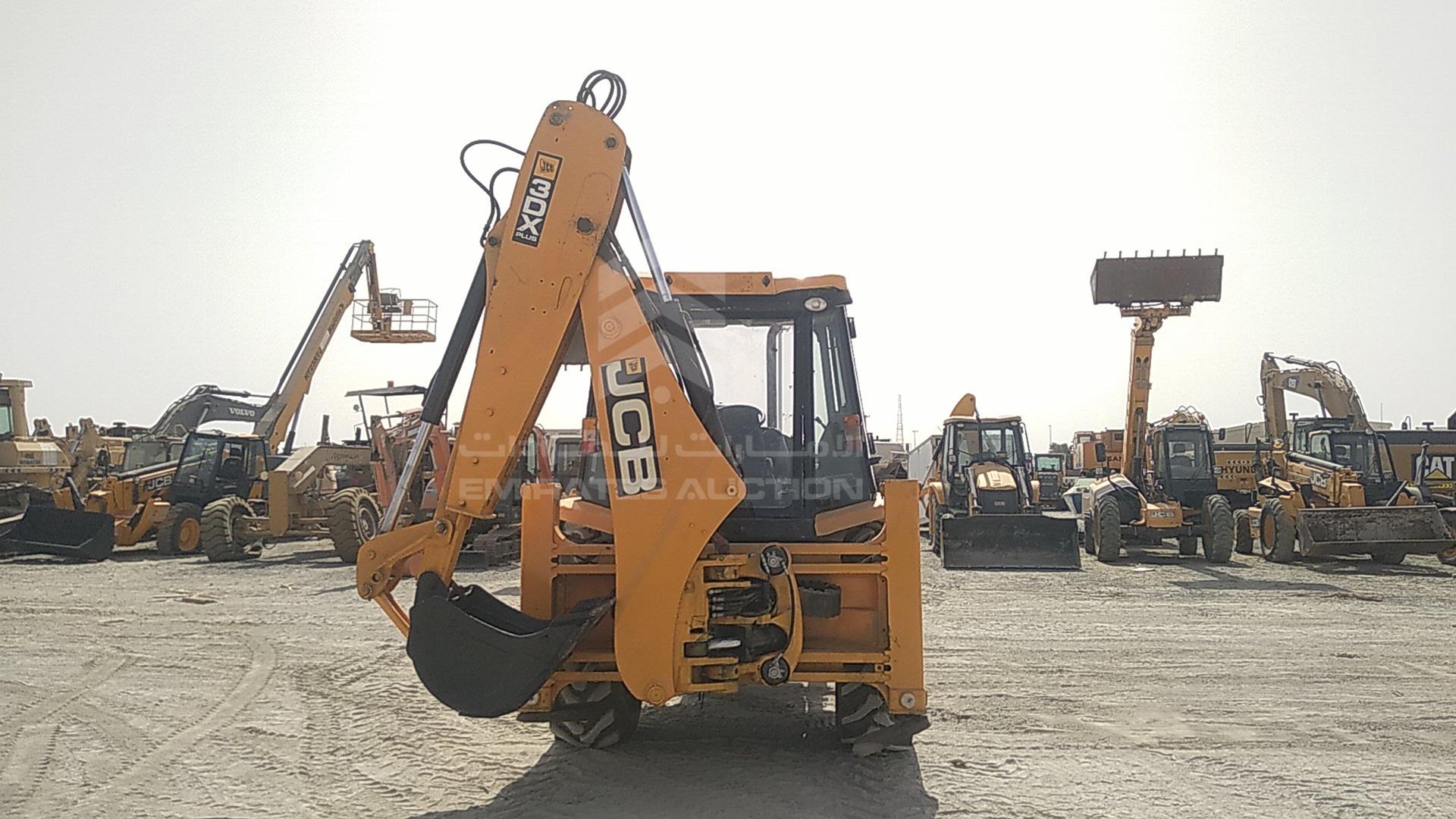 2017 JCB 3DX VIN: HAR3DXSUE01492455
