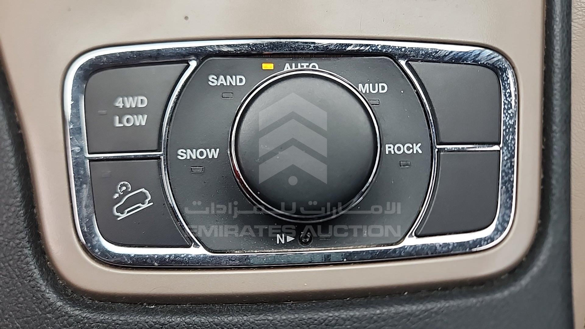 2017 JEEP GRAND CHEROKEE VIN: 1C4RJFAG4HC614109