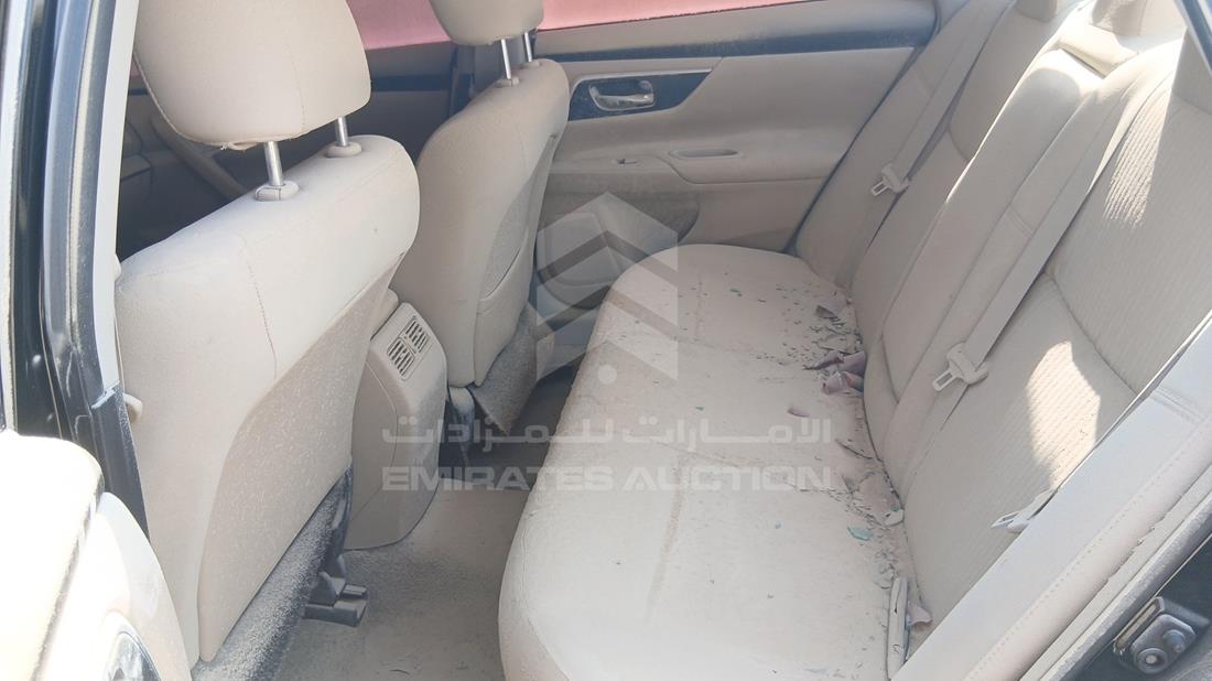 نيسان التيما 2017 — زاوية الراكب الخلفي اليسرى — صورة 20