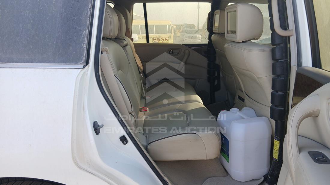 نيسان باترول 2019 — زاوية الراكب الخلفي اليمنى — صورة 20