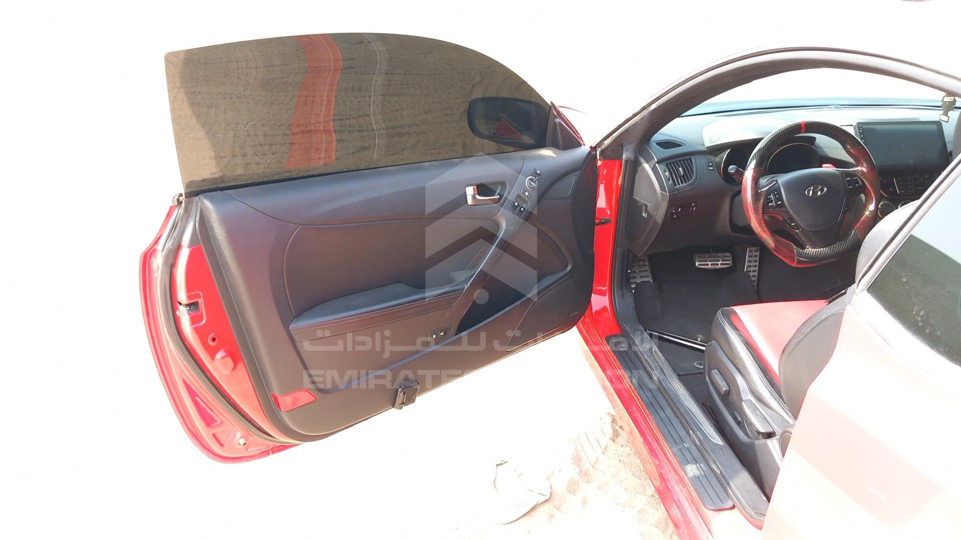 2015 HYUNDAI GENESIS VIN: KMHHU61H2FU116215