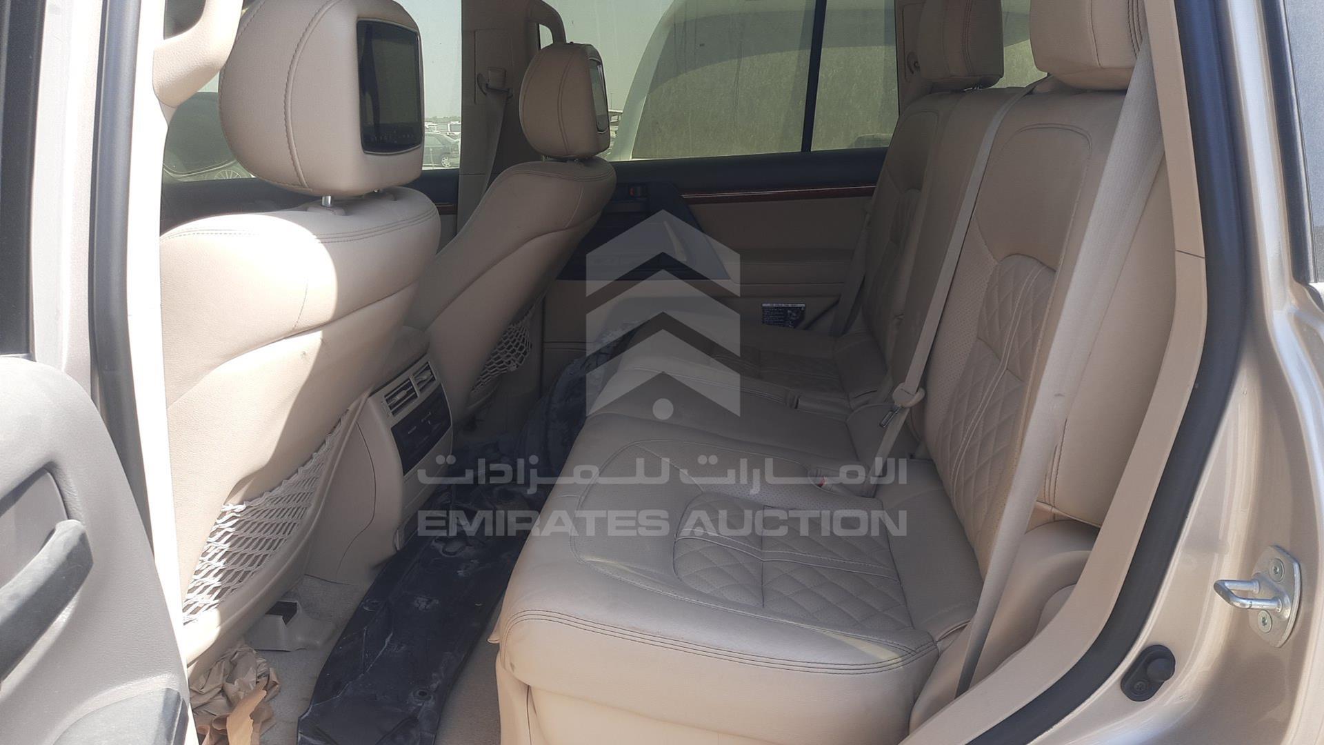 2015 TOYOTA LAND CRUISER VIN: JTMHU09J8F4106121