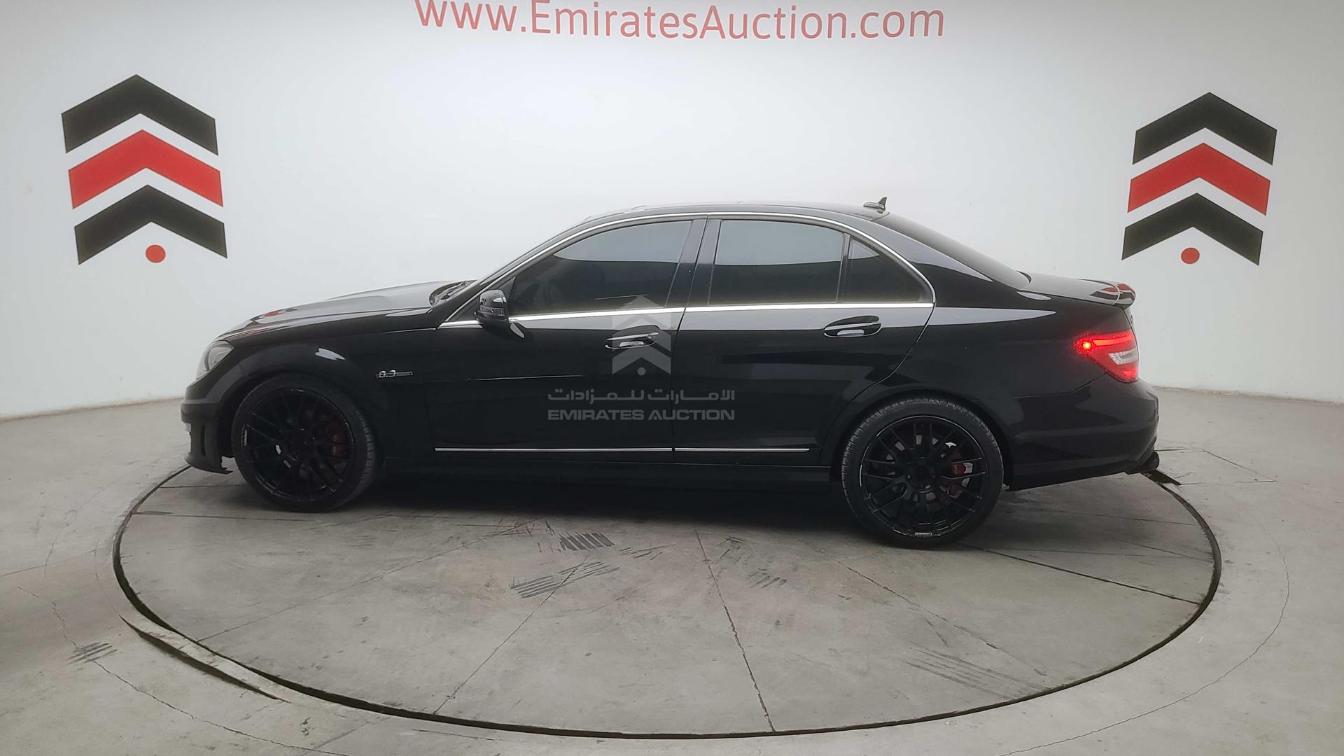 2010 MERCEDES C 300 VIN: WDDGF8BB8AF450400