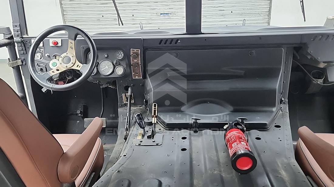 1986 Hummer H1 — Entertainment Systems & Camera Monitor & Navigation — Photo 16