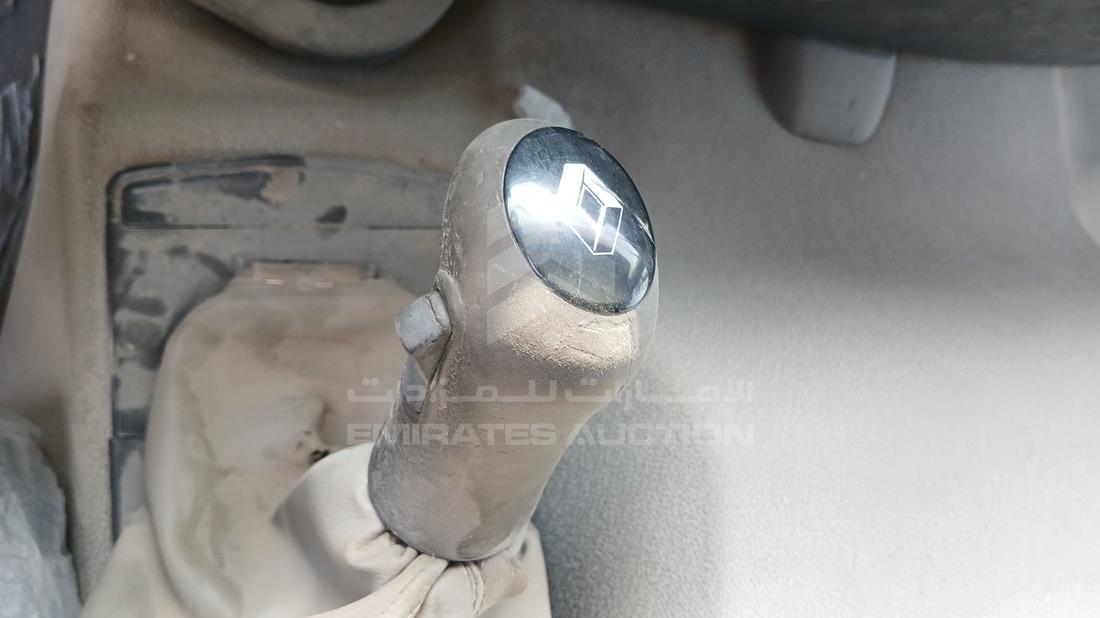 2016 Renault 440 — Gear View — Photo 17