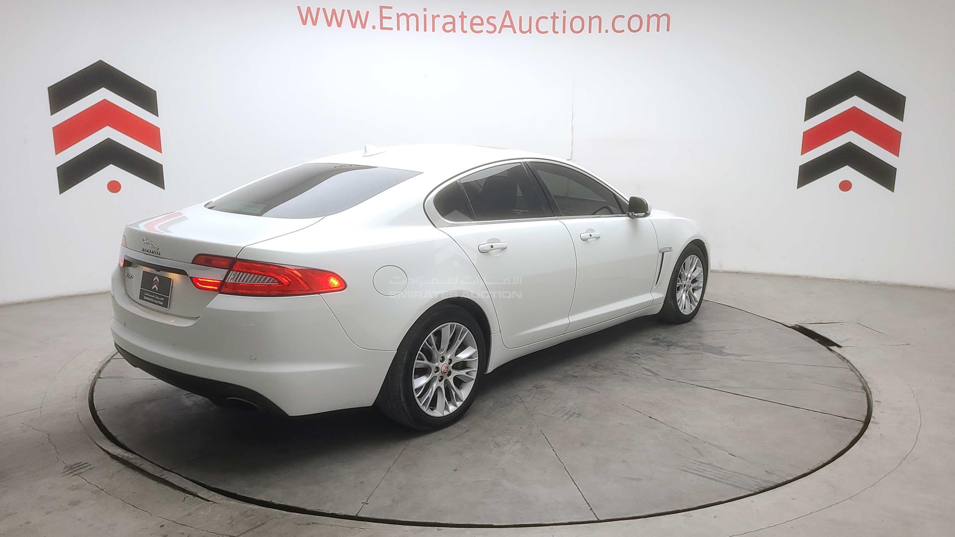 2015 JAGUAR XF VIN: SAJAA05NXFPU68552