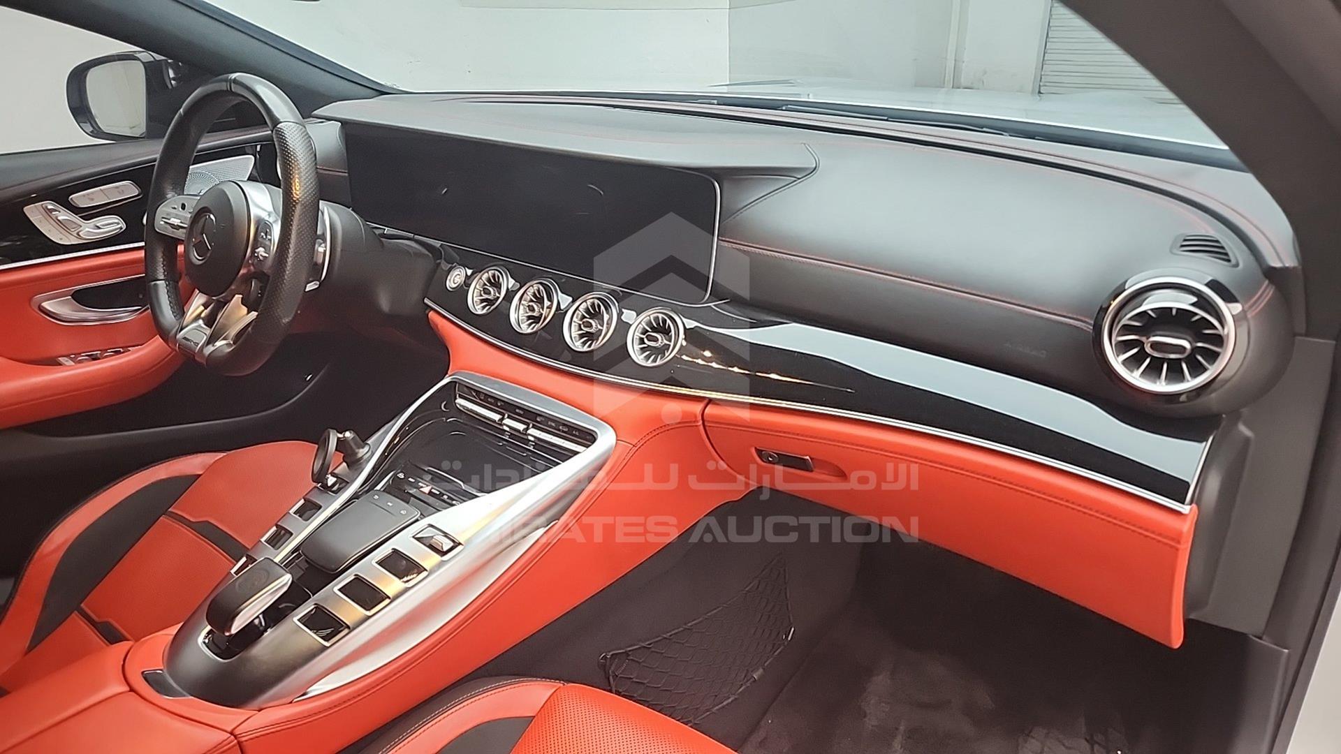 2019 MERCEDES GT 43 AMG VIN: WDD7X5JB8KA007031