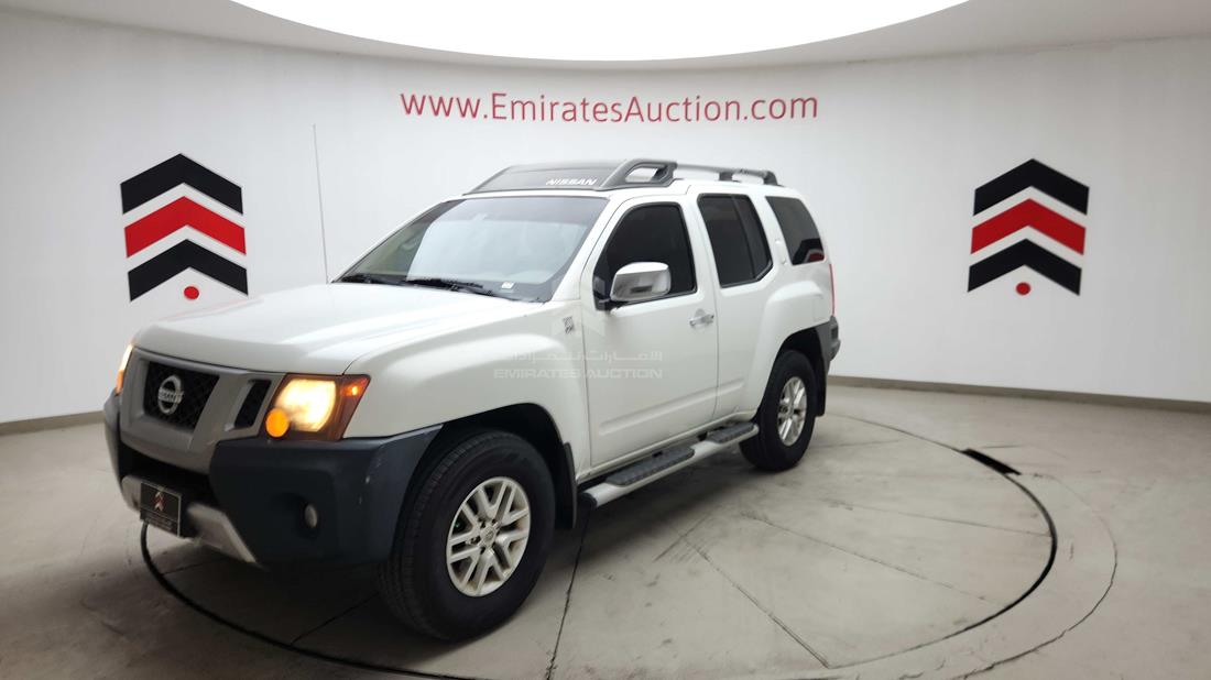 2015 Nissan Xterra — Front Left Angle — Photo 7
