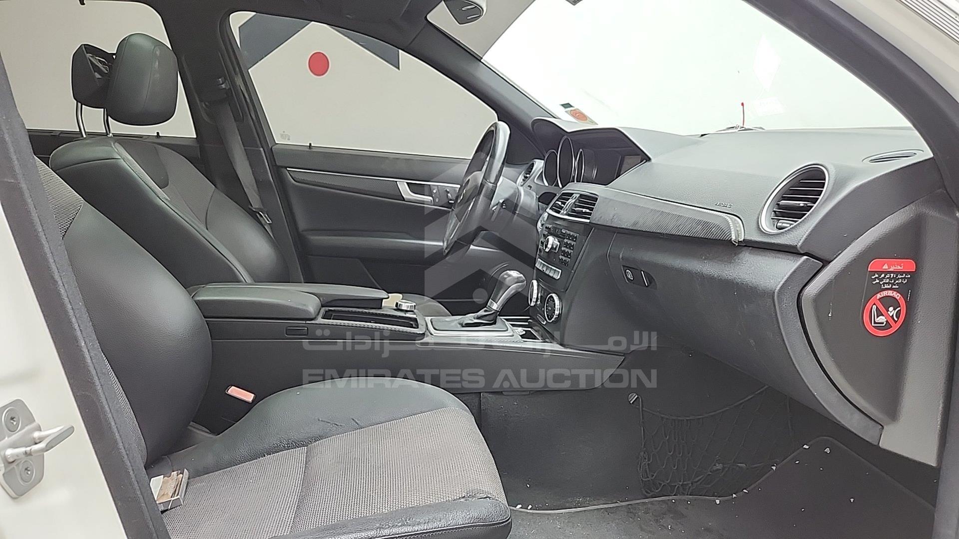 2013 MERCEDES C 200 VIN: WDDGF4JB8DA824113