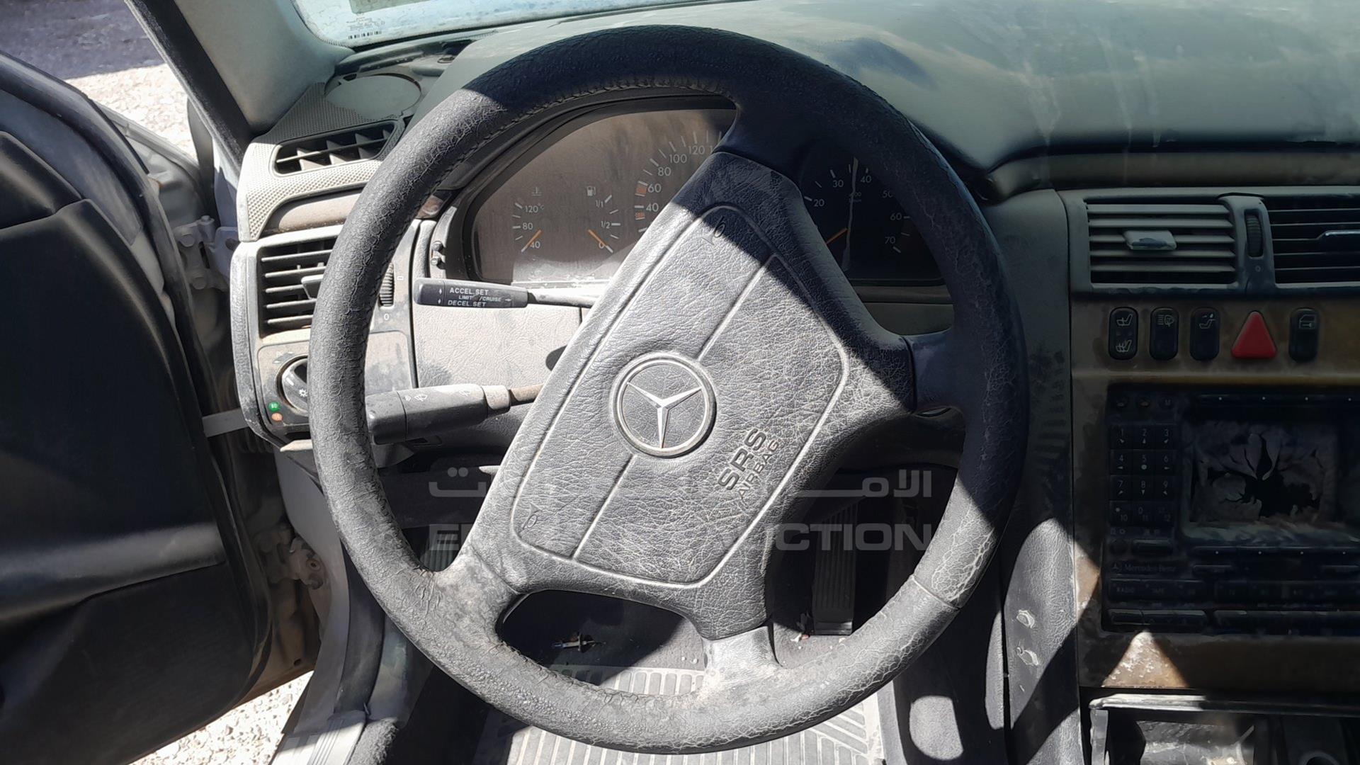 1999 MERCEDES E 320 VIN: WDB2100651A838615