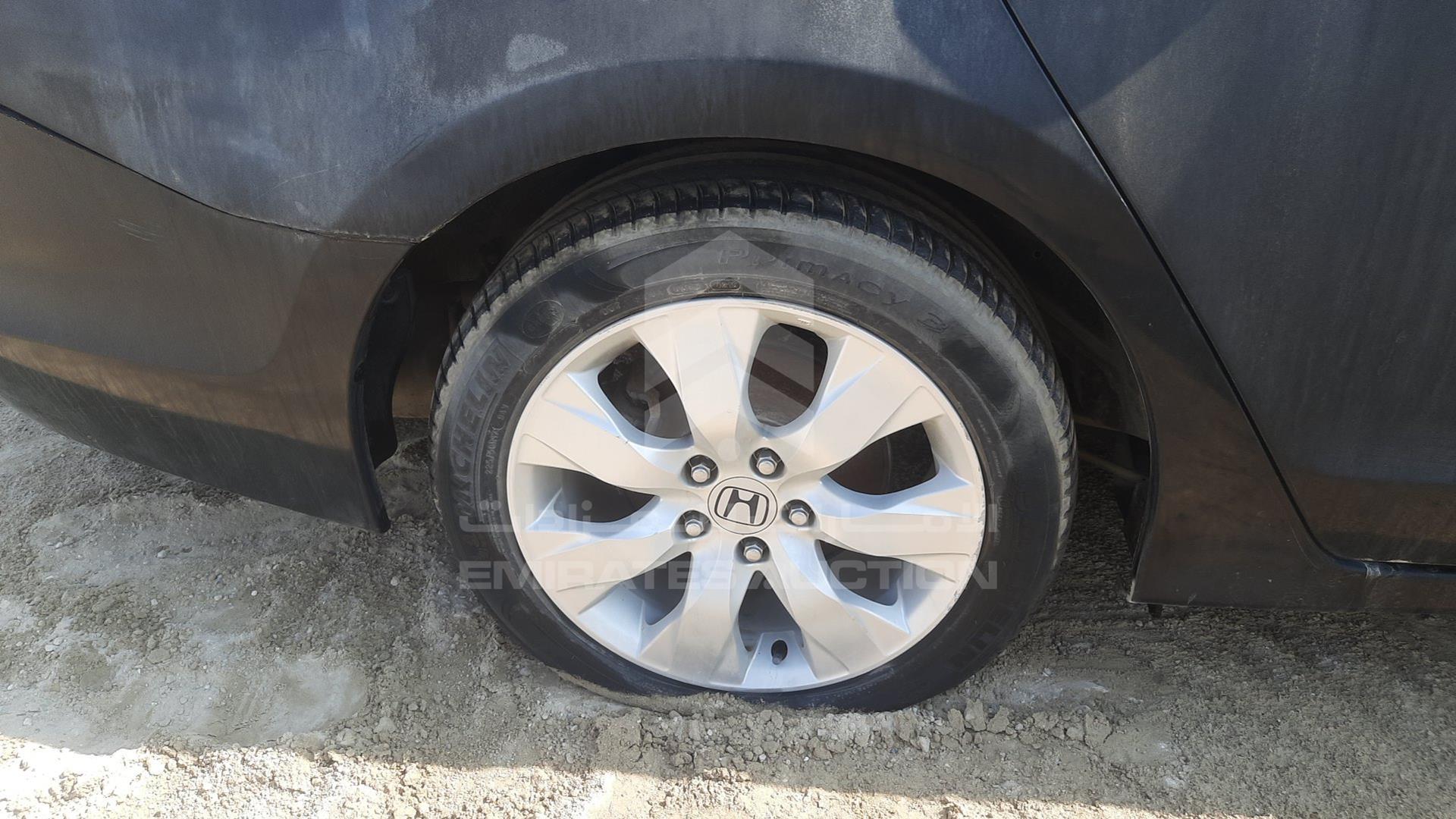 2010 HONDA ACCORD VIN: JHMCP2678AC402906
