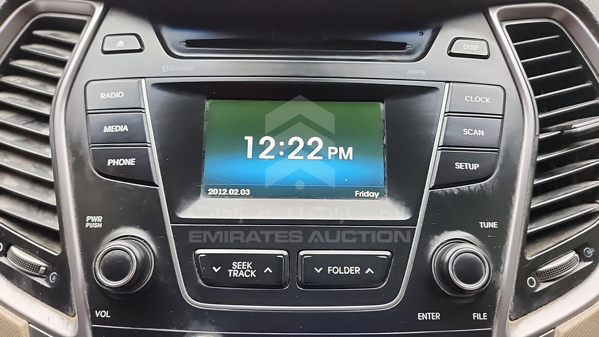 2016 HYUNDAI SANTA FE VIN: KMHSU81E7GU467114