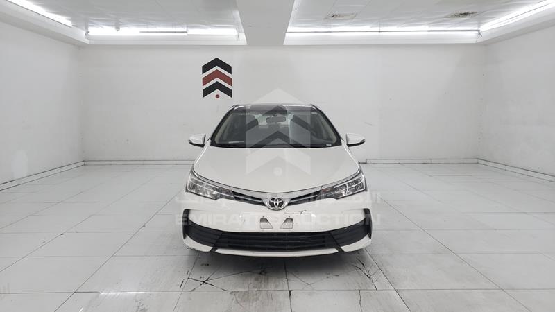 RKLBB9HE9J5206559 Auction: EmiratesAuction Lot: 404120 RKLBB9HE9J5206559 Toyota Corolla 2018 WHITE Photo 1