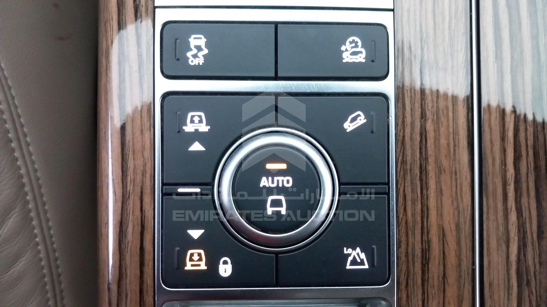 2018 RANGE ROVER HSE VIN: SALGA2BV4JA399290