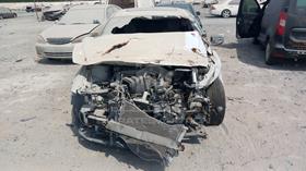 2024 Hyundai Elantra — Full Front View — Photo 1 — Thumbnail