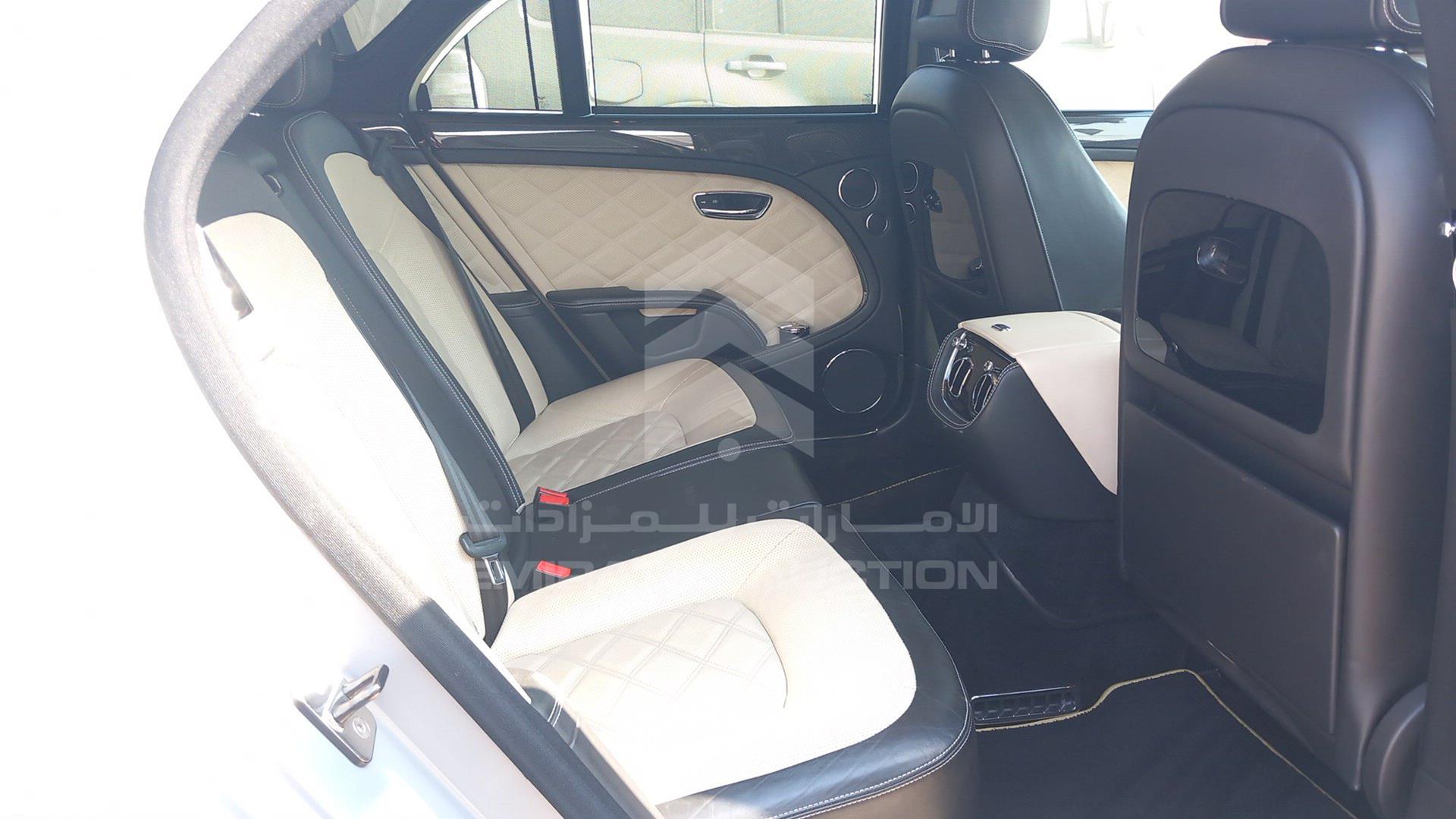2016 BENTLEY MULSANNE VIN: SCBBE6ZH1GC002129