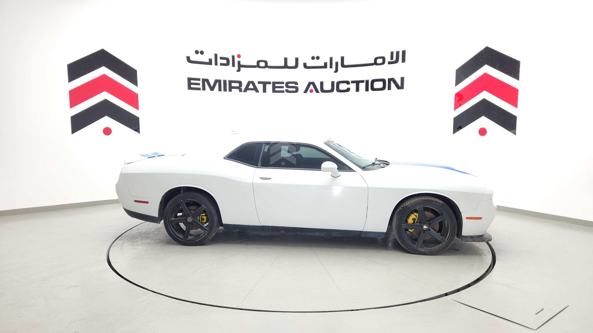 2018 DODGE CHALLENGER VIN: 2C3CDZBT2JH182900