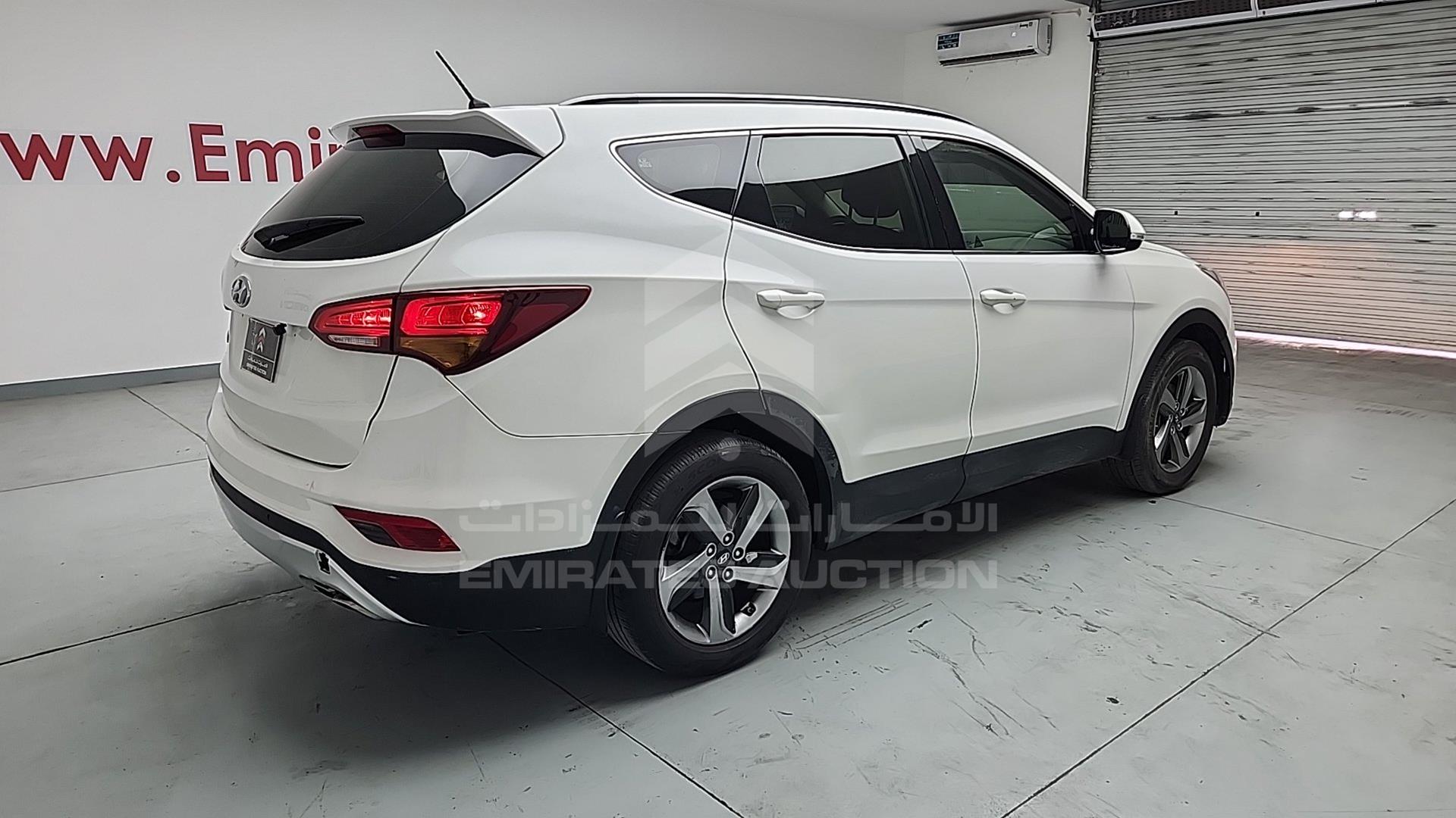 2017 HYUNDAI SANTA FE VIN: KMHST81CXHU647299