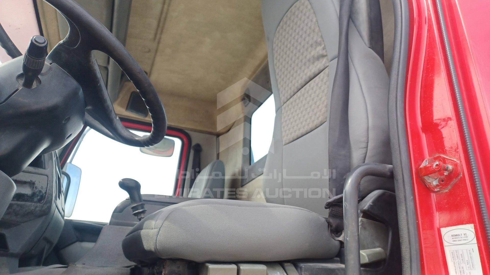2005 RENAULT KERAX 350 VIN: VF633DVC05E105219