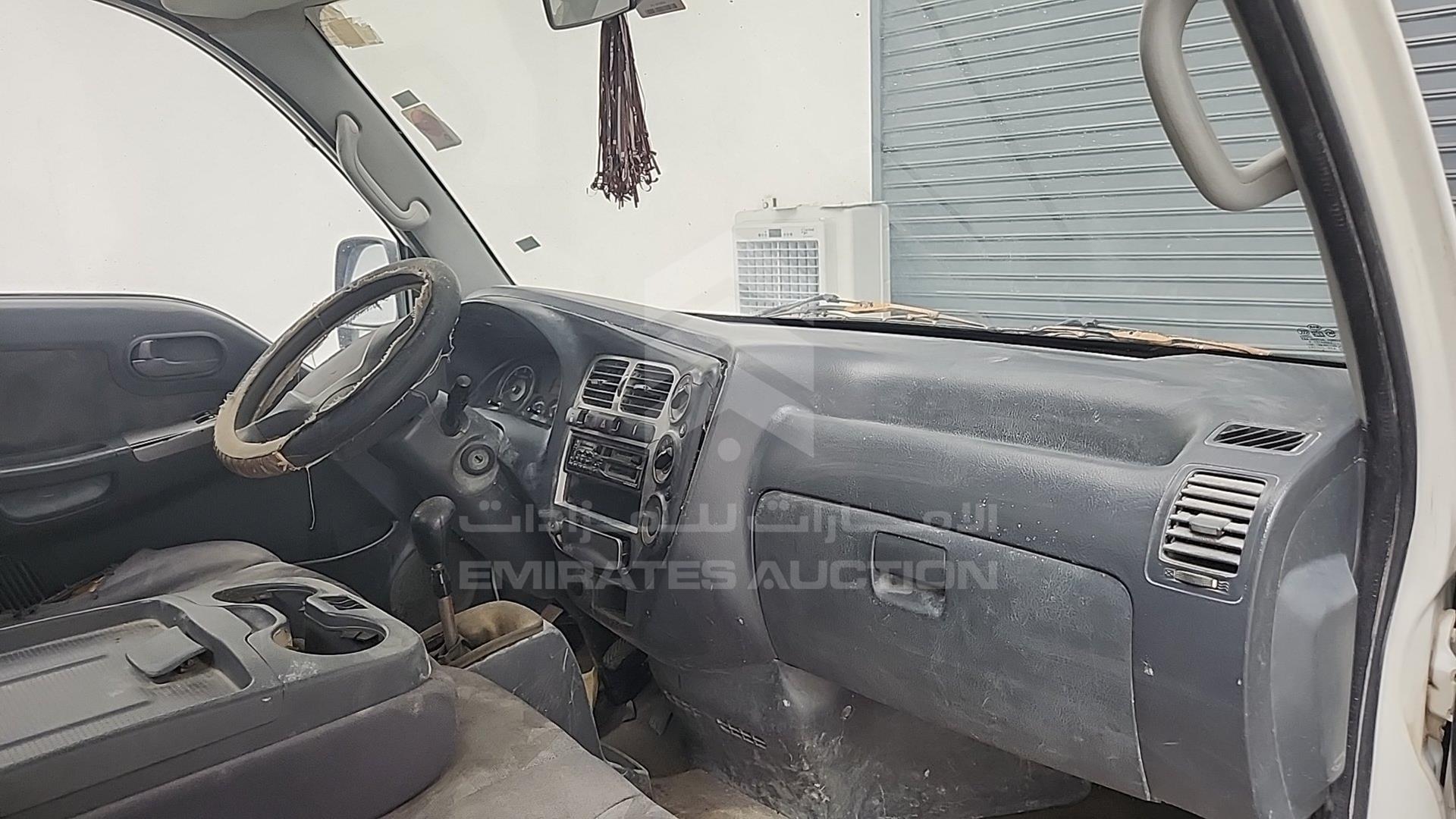 2005 KIA K 2700 VIN: KNCSE011857027404