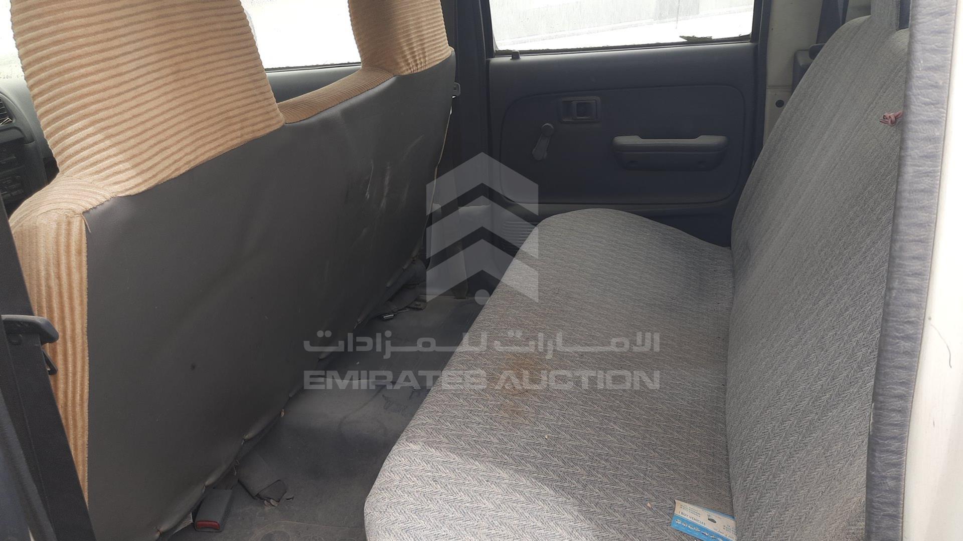 2004 TOYOTA HILUX VIN: JTFEM426740137615