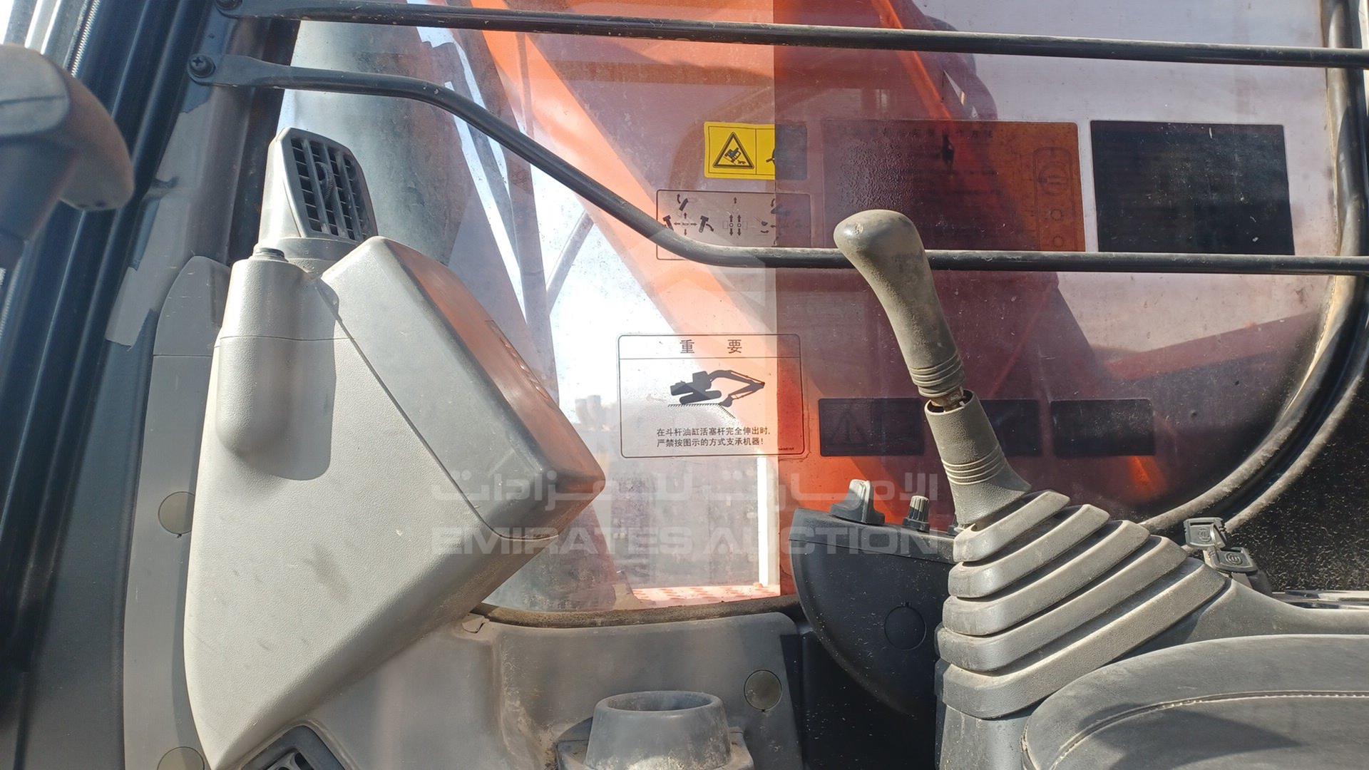 2015 HITACHI EXCAVATOR VIN: HHEAYK00C00100545