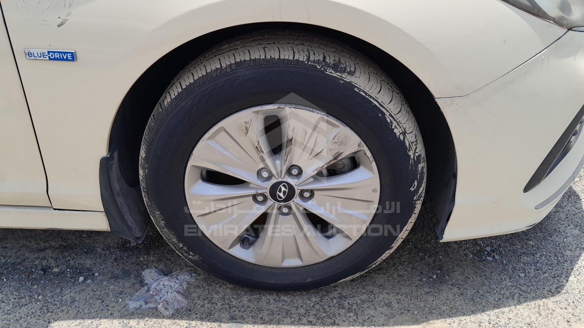 2019 HYUNDAI SONATA VIN: KMHE24133KA092956