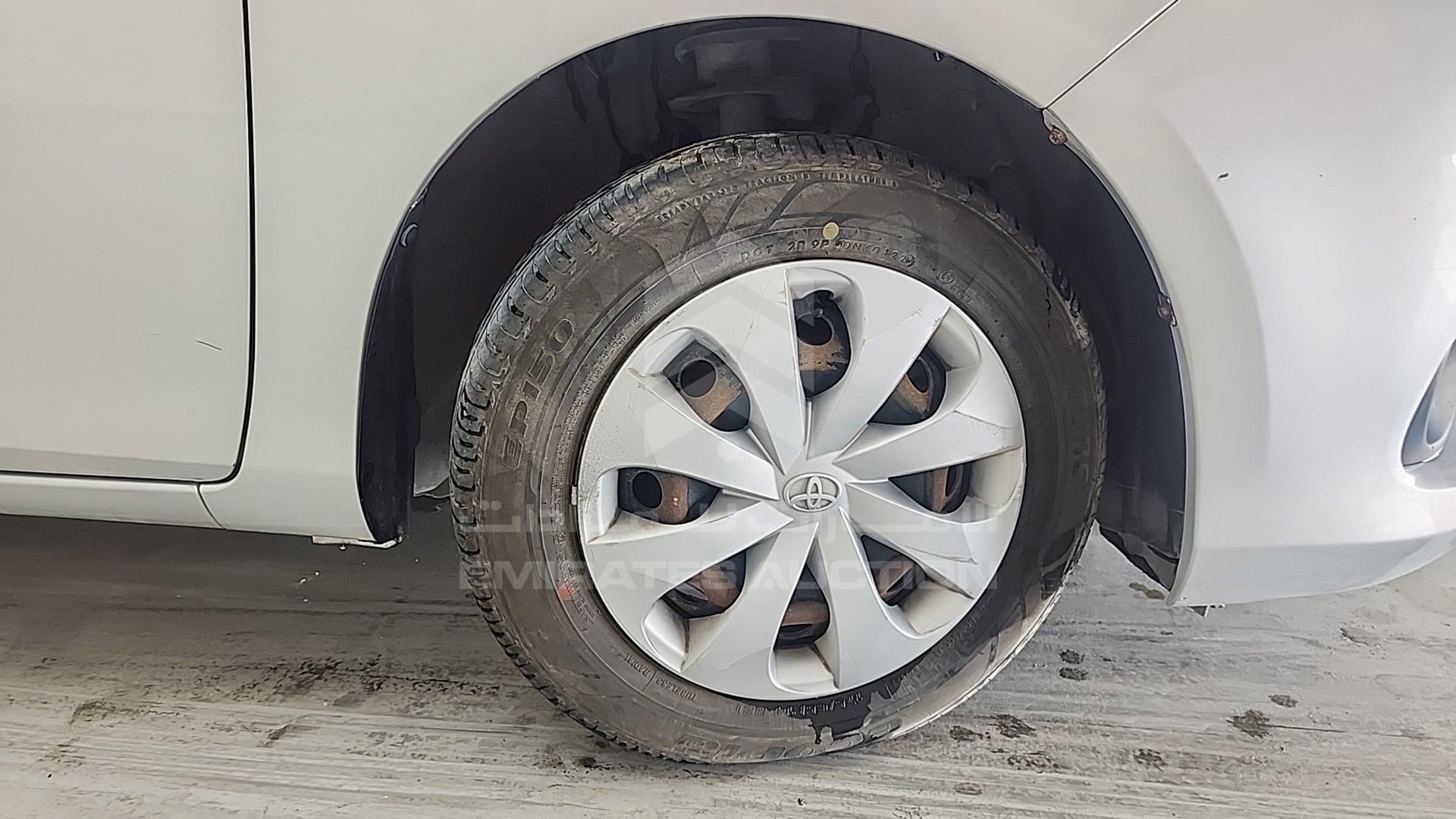 2015 TOYOTA YARIS VIN: MHFBT9F37F6037305