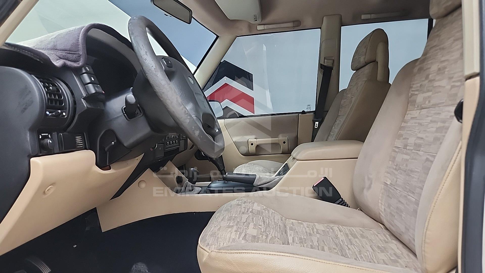 2003 LAND ROVER DISCOVERY VIN: SALLTGM343A820719
