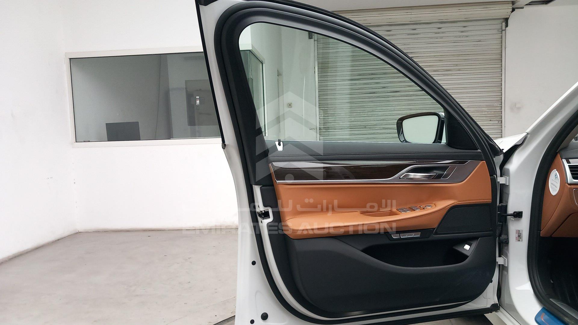 2017 BMW 740 LI VIN: WBA7E2107HG408800