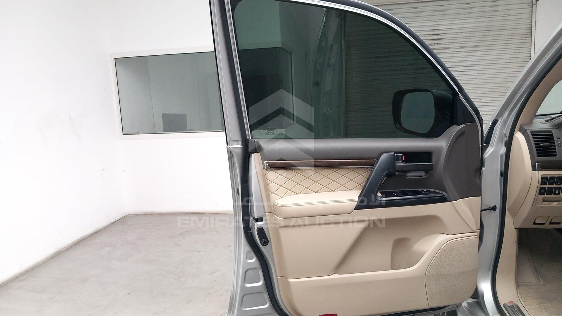 2019 TOYOTA LAND CRUISER VIN: JTMHX01J6K4189139