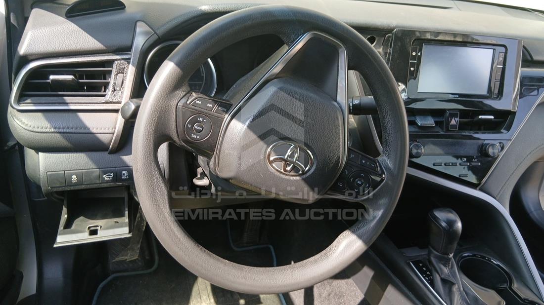 2023 Toyota Camry — Steering & Mounted Controls — Photo 13