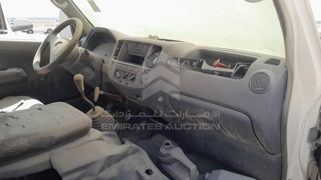 2002 Nissan Micro — Front Right Passenger Dashboard View — Photo 22
