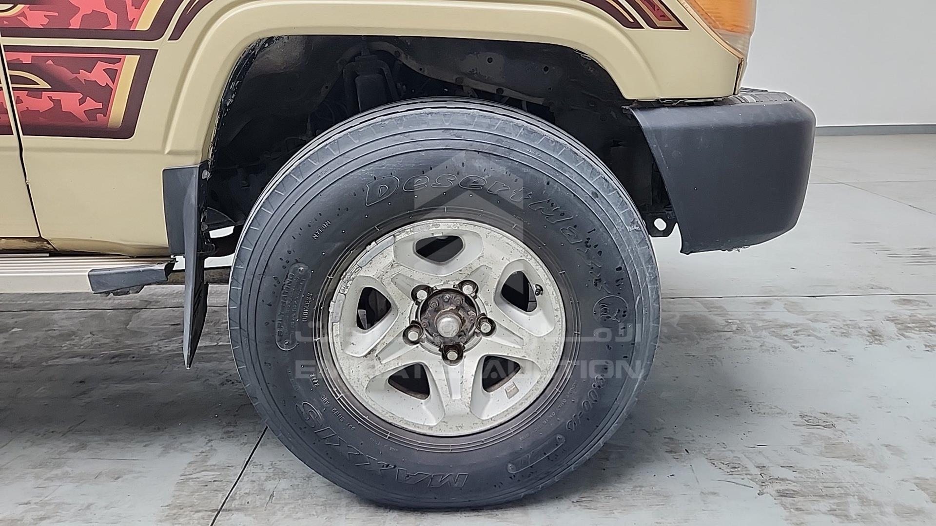 2013 TOYOTA LAND CRUISER VIN: JTFLU73J1D4546021