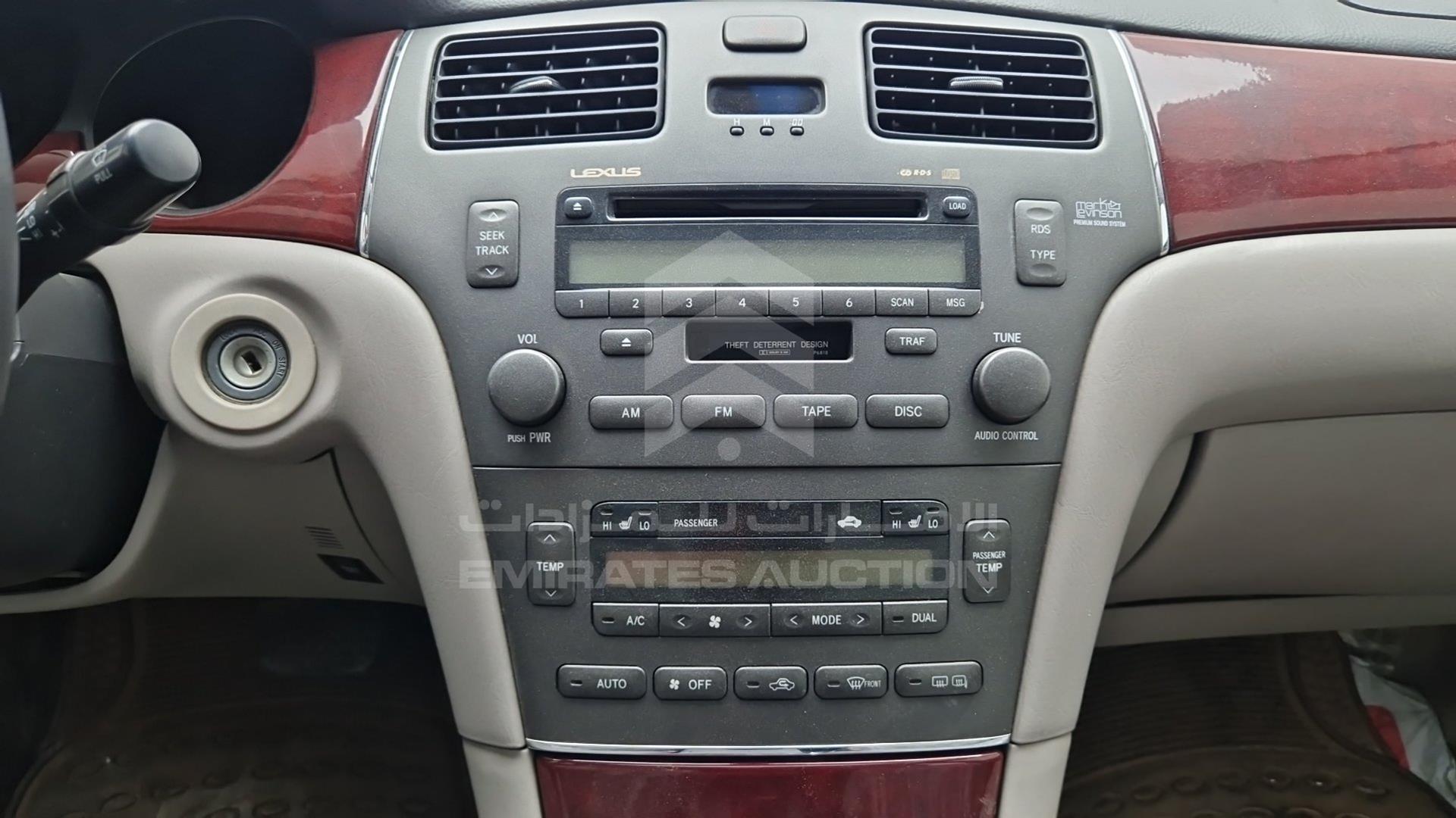 2002 LEXUS ES 300 VIN: JTHBF30G820063242