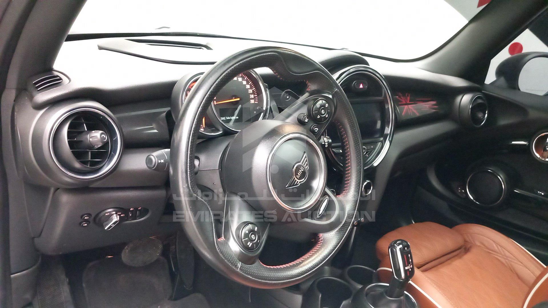 2020 MINI COOPER S VIN: WMWXR5A0XLTR82894
